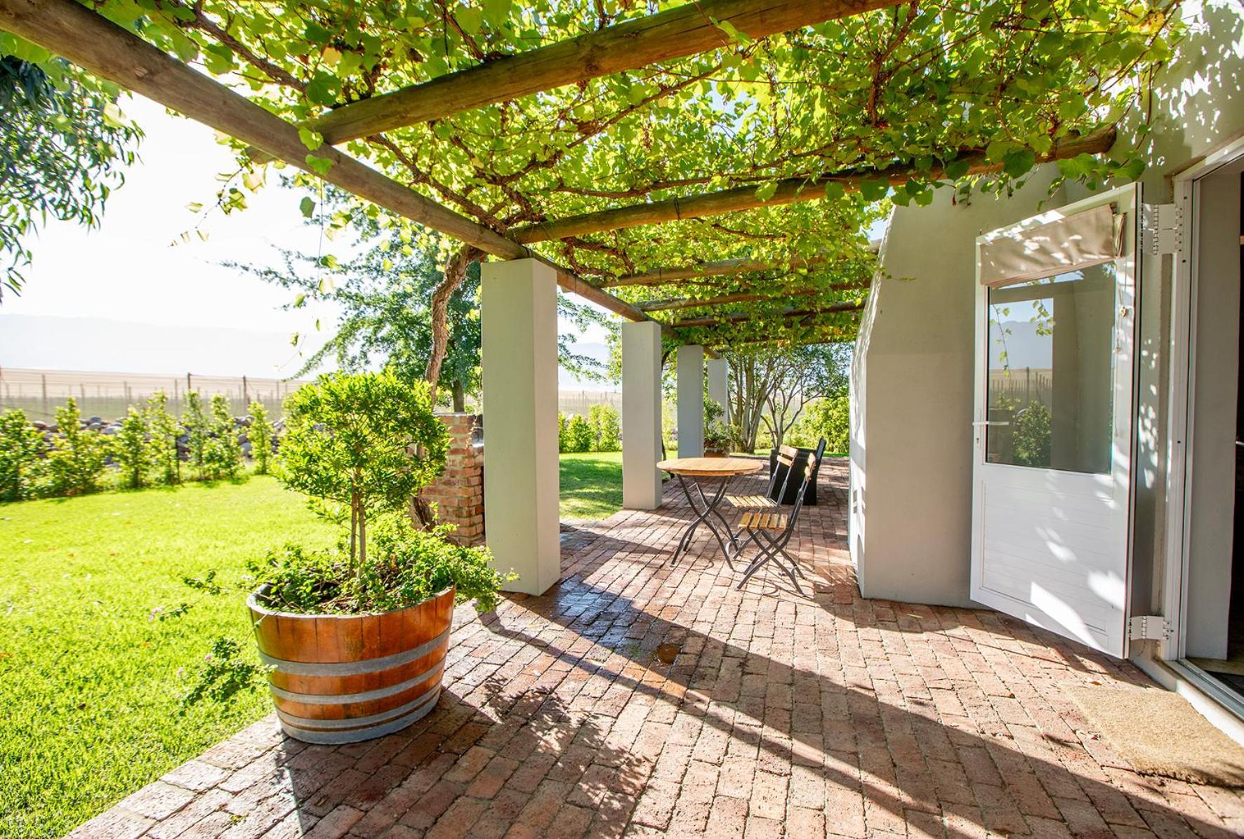 Saronsberg Vineyard Cottages Тульбах Экстерьер фото